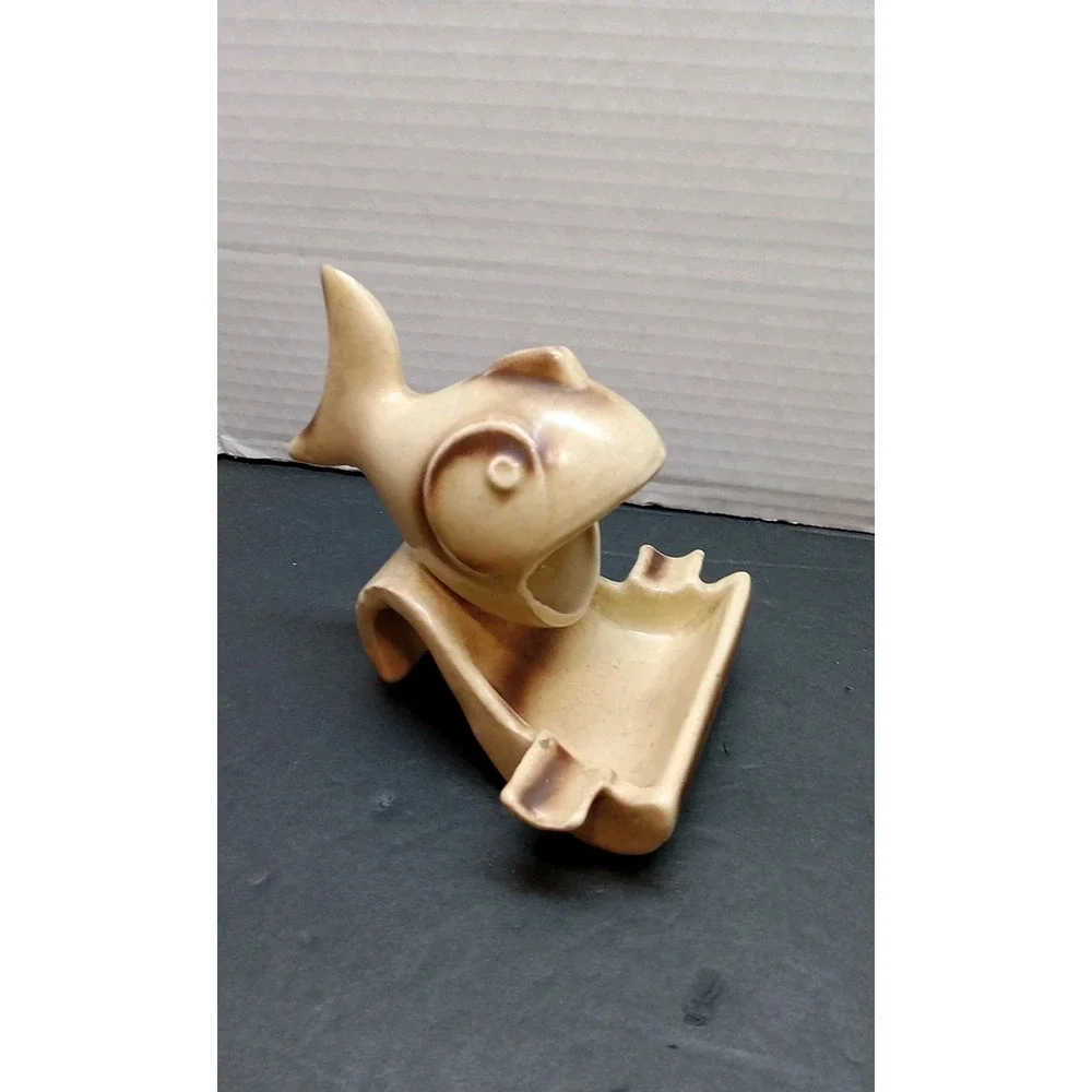 Vtg Whimsical Ceramic Fish Wide Mouth Ashtray Unique Shelf Decor Key Holder